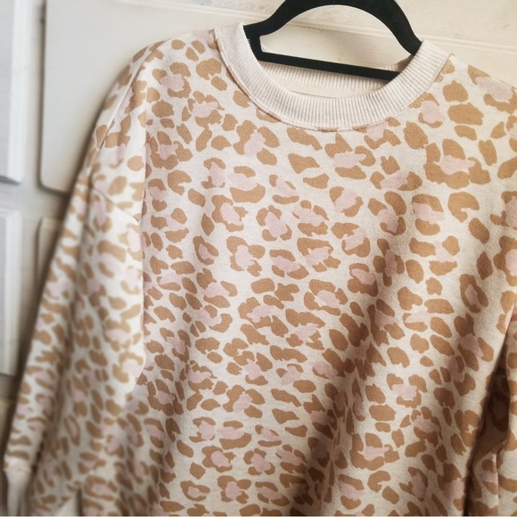 Aerie AE Leopard Sweatshirt Oversized Spring Tops Women’s Leggings Top Pullover - Picture 2 of 8